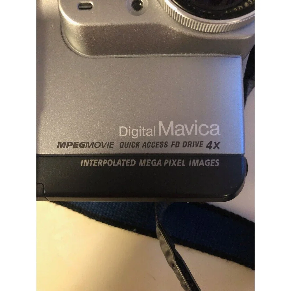 Sony Mavica MVC-FD83 Digital Camera w/ Battery & Strap-Battery needs charging